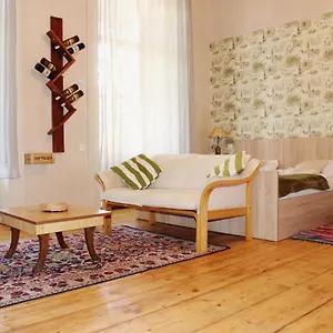 https://solo-room-apartment.alltbilisihotels.com